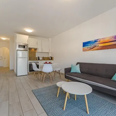 303. Modern, Sunny Ifonche With Wifi Daire *