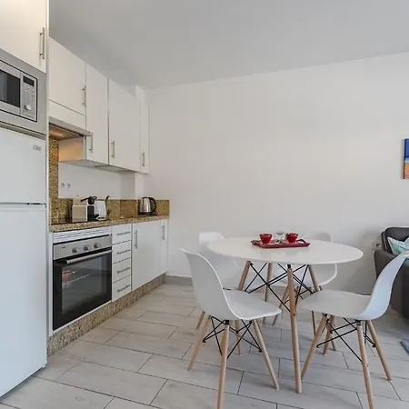 303. Modern, Sunny Ifonche With Wifi Daire